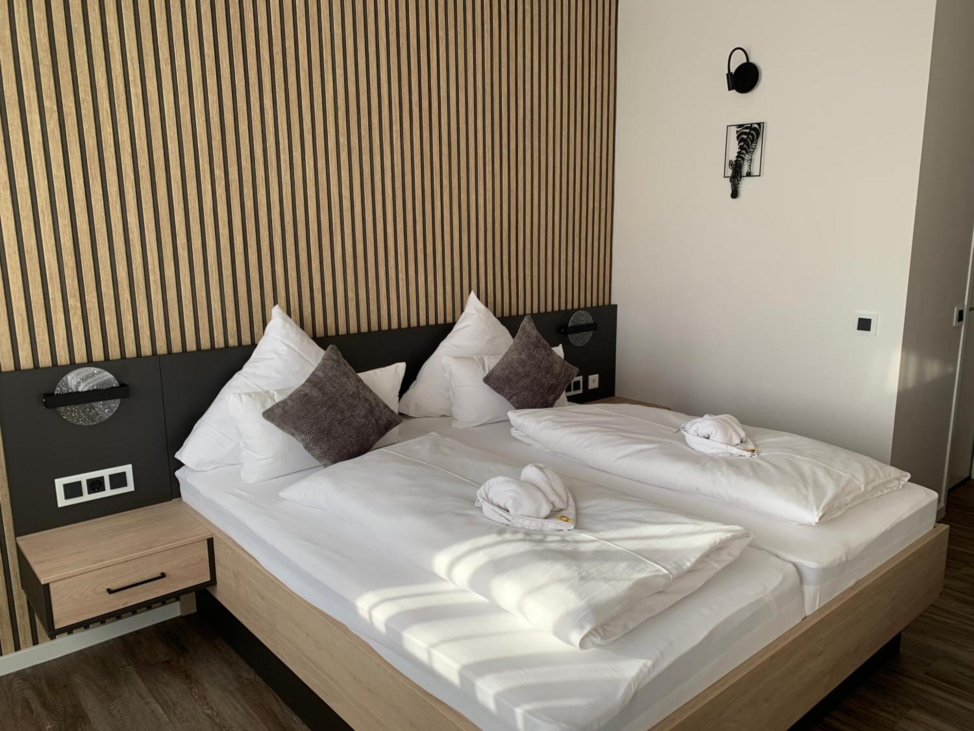 Hotel Zur Therme Westernkotten エクステリア 写真